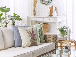 2 poduszki dekoracyjne z motywem królika 45 x 45 cm szarobeżowe TULIPA Lumarko!
