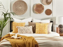 Bawełniana poduszka dekoracyjna w liście 45 x 45 cm żółta GINNALA